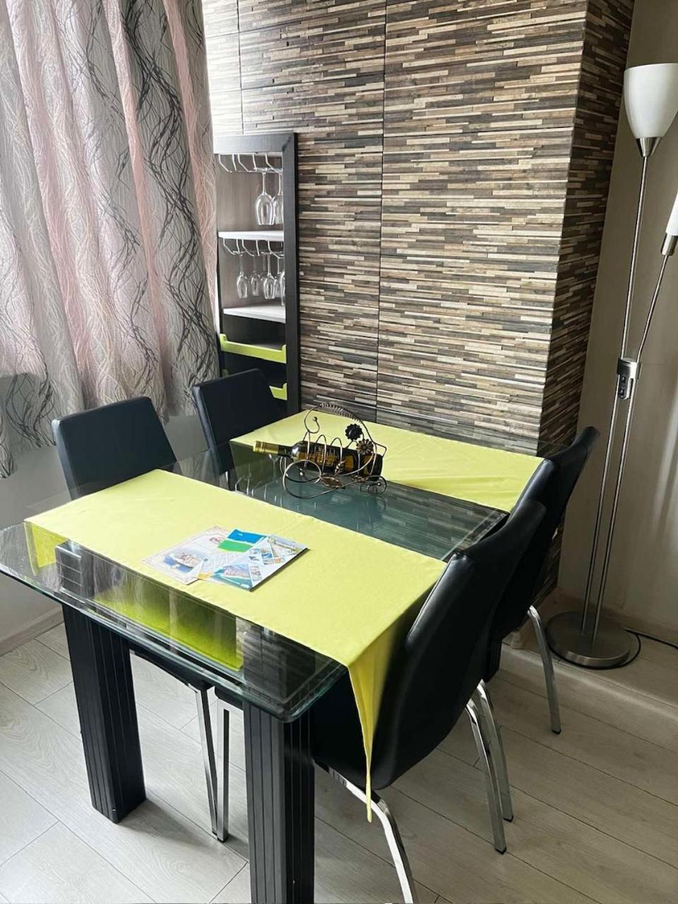 בורגאס Avelov Art Apartment מראה חיצוני תמונה